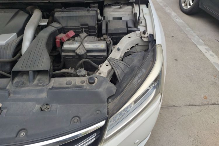 Used Luxgen 5 2015 1.8T Automatic ZhiZun Model Engine Bay Left