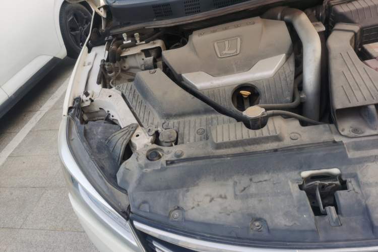 Used Luxgen 5 2015 1.8T Automatic ZhiZun Model Engine Bay Right