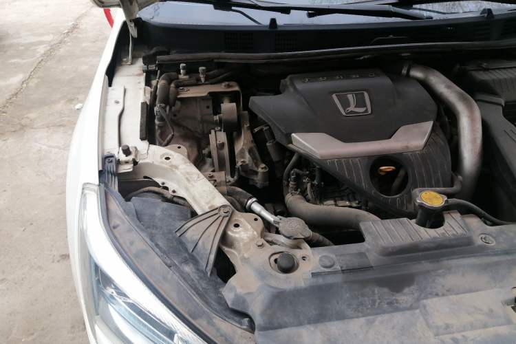 Used Luxgen 5 2015 1.8T Automatic Smart Model Engine Bay Right