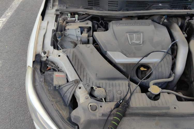 Used Luxgen 5 2015 1.8T Automatic Flagship Model Engine Bay Right