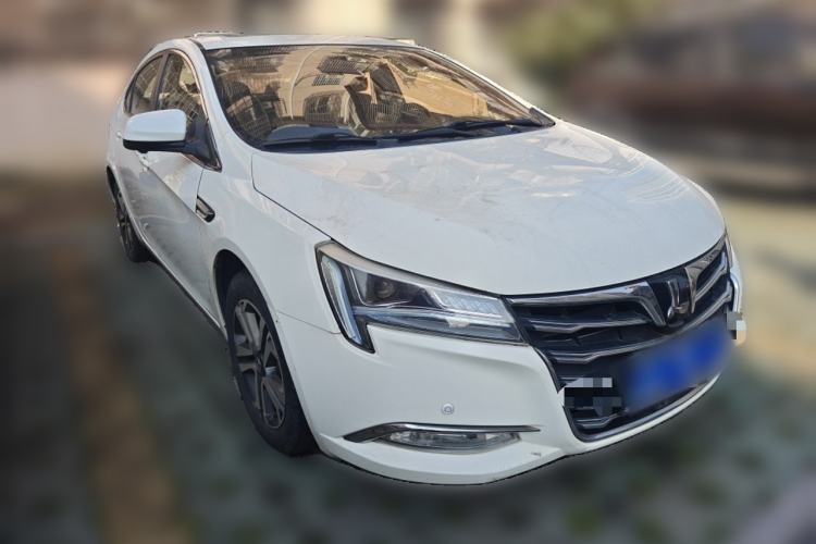 Used Luxgen 5 2015 1.8T Automatic ZhiZun Model Front Right 45 Deg