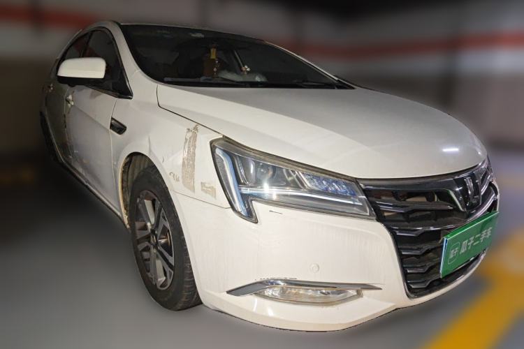 Used Luxgen 5 2015 1.8T Automatic ZhiZun Model Front Right 45 Deg