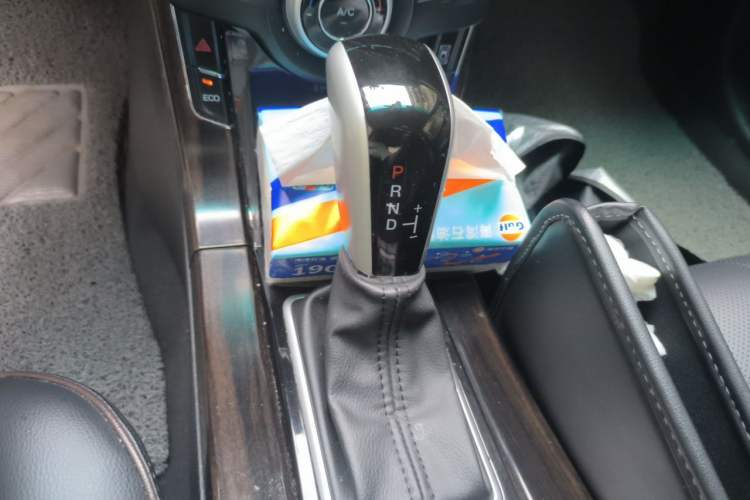 Used Luxgen 5 2015 1.8T Automatic Flagship Model Gear Lever