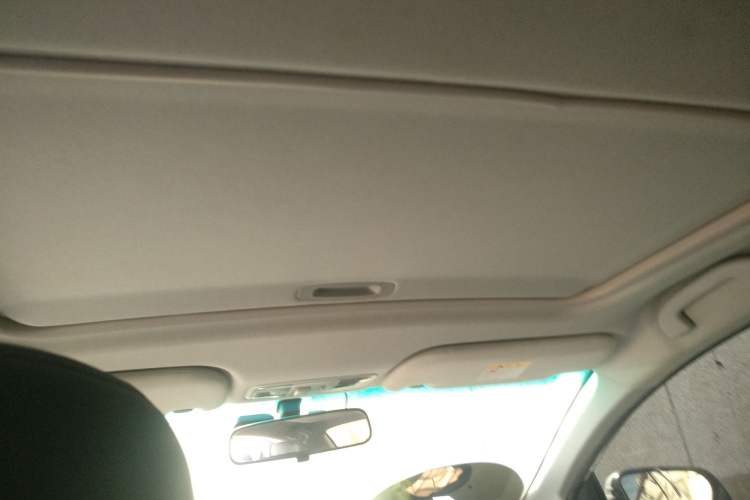 Used Luxgen 5 2015 1.8T Automatic ZhiZun Model Headliner