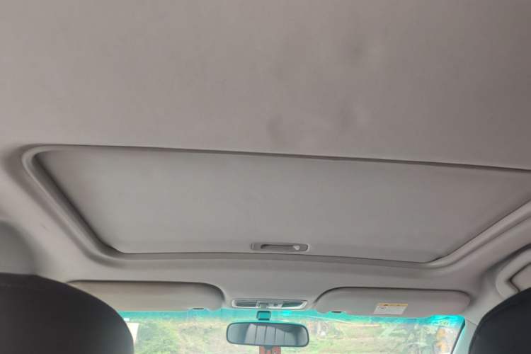 Used Luxgen 5 2015 1.8T Automatic ZhiZun Model Headliner