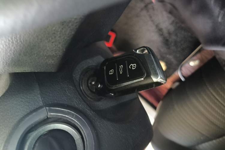 Used Luxgen 5 2015 1.8T Automatic Smart Model Interior 1