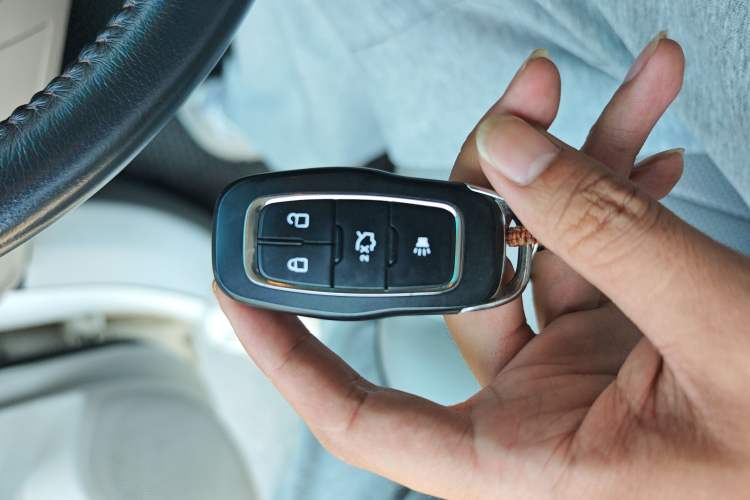 Used Luxgen 5 2015 1.8T Automatic ZhiZun Model Interior 1