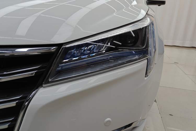 Used Luxgen 5 2015 1.8T Automatic Flagship Model Left Front Headlight