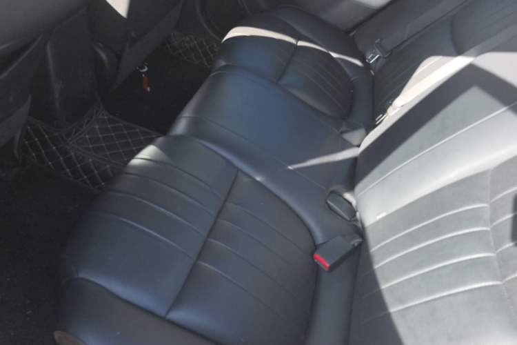 Used Luxgen 5 2015 1.8T Automatic ZhiZun Model Left Rear Seat
