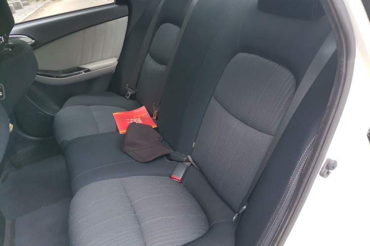 Used Luxgen 5 2015 1.8T Automatic ZhiZun Model Left Rear Seat
