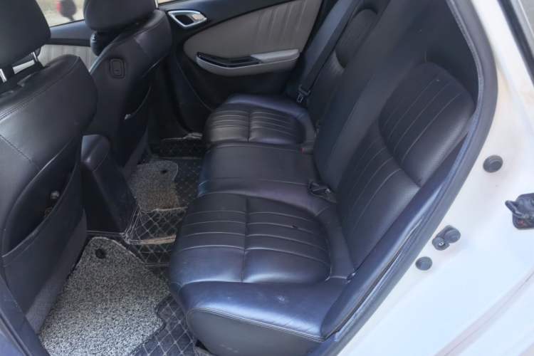 Used Luxgen 5 2015 1.8T Automatic ZhiZun Model Left Rear Seat
