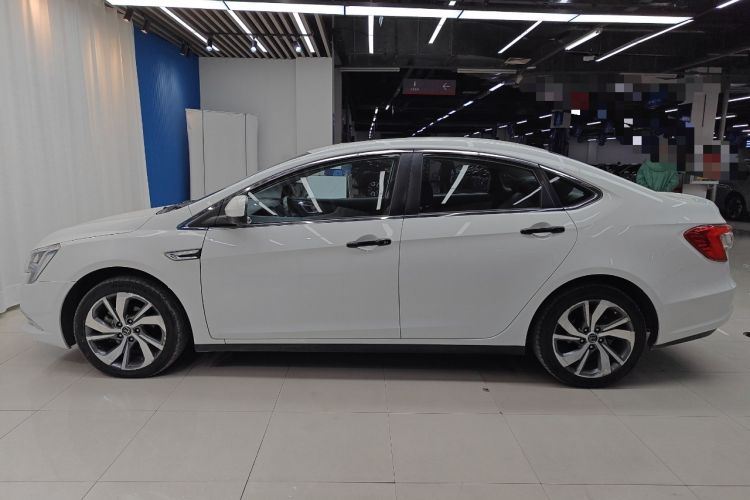 Used Luxgen 5 2015 1.8T Automatic Flagship Model Left Side