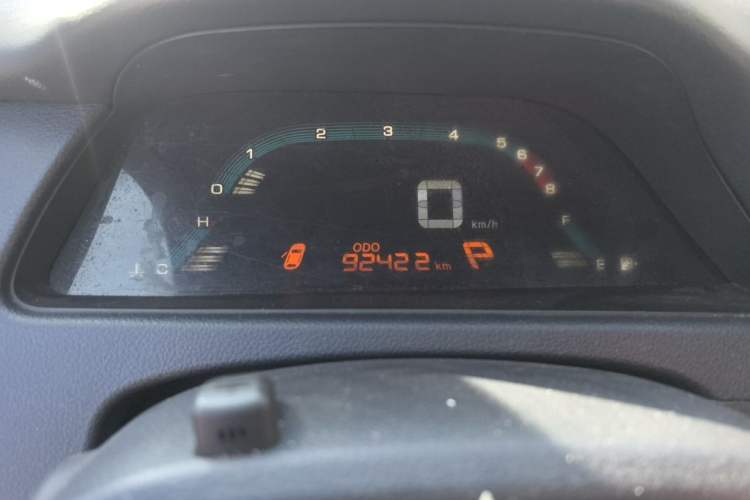 Used Luxgen 5 2015 1.8T Automatic ZhiZun Model Odometer Close Up