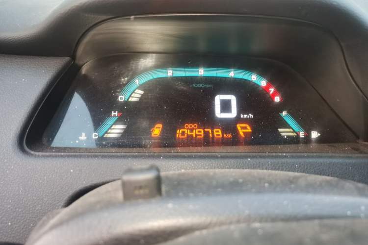 Used Luxgen 5 2015 1.8T Automatic ZhiZun Model Odometer Close Up