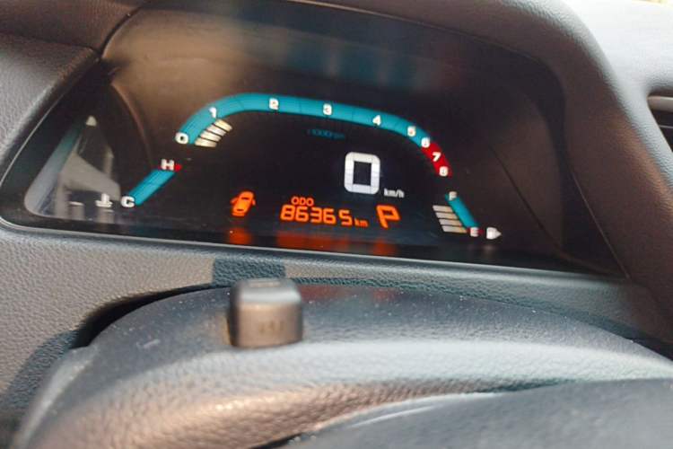 Used Luxgen 5 2015 1.8T Automatic ZhiZun Model Odometer Close Up