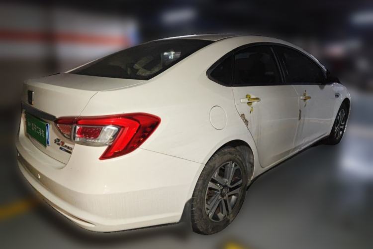 Used Luxgen 5 2015 1.8T Automatic ZhiZun Model Rear Right 45 Deg
