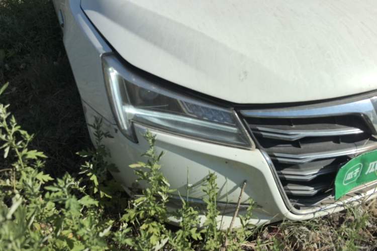 Used Luxgen 5 2015 1.8T Automatic ZhiZun Model Right Front Headlight