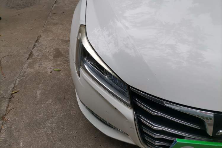 Used Luxgen 5 2015 1.8T Automatic ZhiZun Model Right Front Headlight