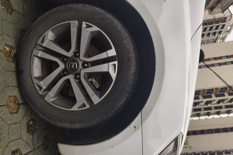 Used Luxgen 5 2015 1.8T Automatic ZhiZun Model Right Front Wheel Hub