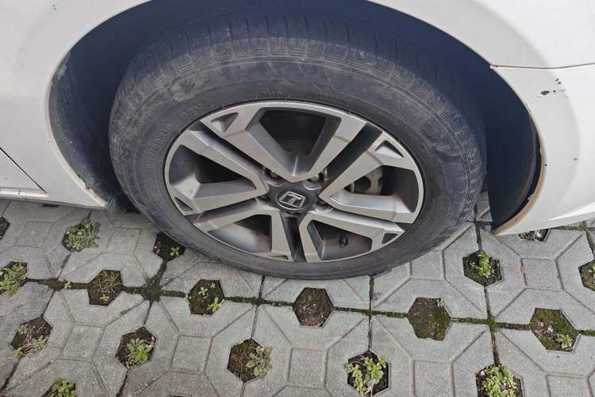 Used Luxgen 5 2015 1.8T Automatic ZhiZun Model Right Front Wheel Hub