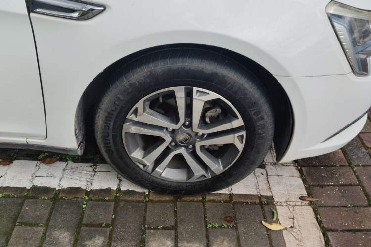 Used Luxgen 5 2015 1.8T Automatic ZhiZun Model Right Front Wheel Hub