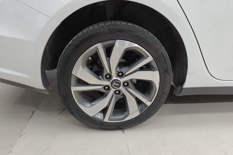 Used Luxgen 5 2015 1.8T Automatic Flagship Model Right Rear Wheel Hub