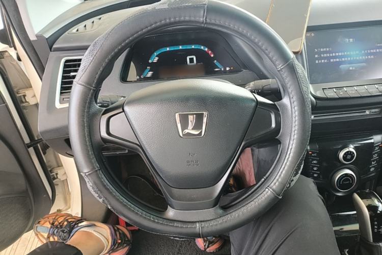 Used Luxgen 5 2015 1.8T Automatic Smart Model Steering Wheel