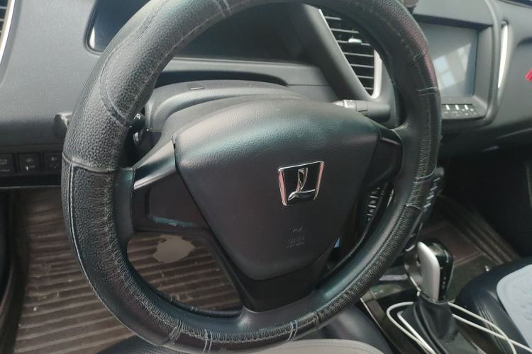 Used Luxgen 5 2015 1.8T Automatic Smart Model Steering Wheel
