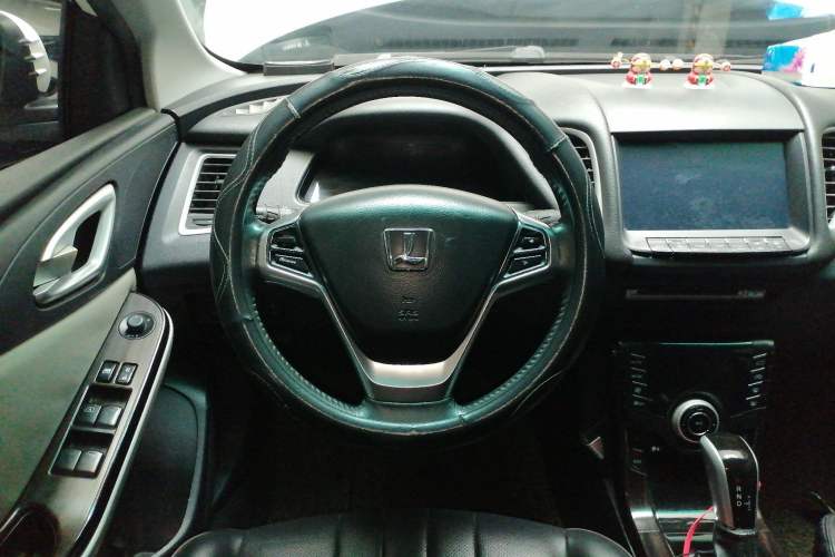 Used Luxgen 5 2015 1.8T Automatic Flagship Model Steering Wheel