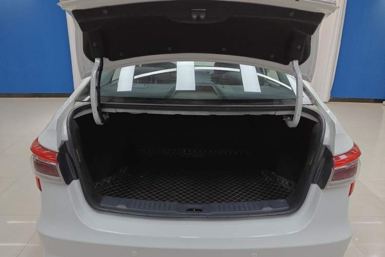 Used Luxgen 5 2015 1.8T Automatic Flagship Model Trunk