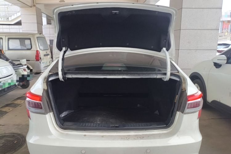 Used Luxgen 5 2015 1.8T Automatic Smart Model Trunk