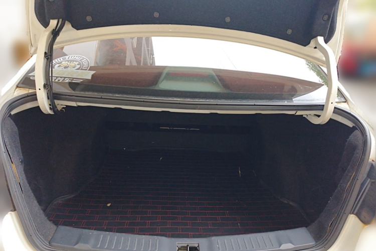 Used Luxgen 5 2015 1.8T Automatic ZhiZun Model Trunk