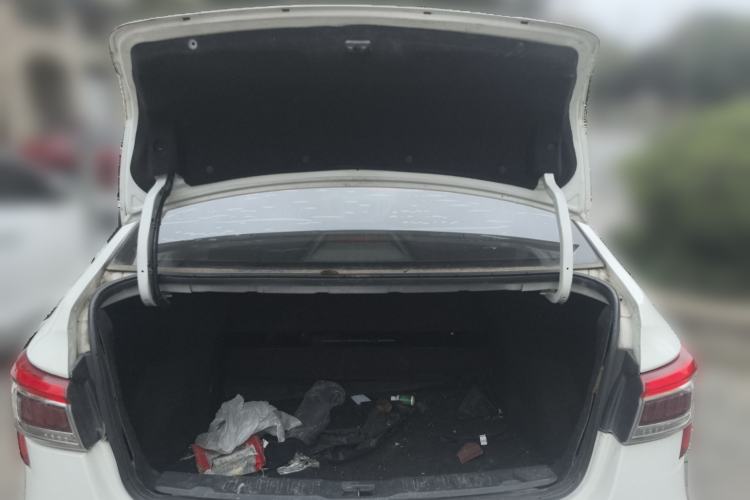 Used Luxgen 5 2015 1.8T Automatic ZhiZun Model Trunk