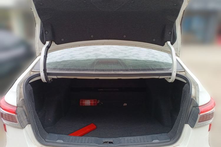 Used Luxgen 5 2015 1.8T Automatic ZhiZun Model Trunk