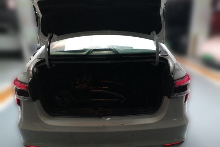 Used Luxgen 5 2015 1.8T Automatic Flagship Model Trunk