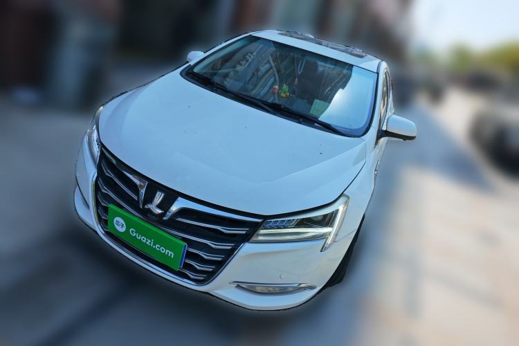Used Luxgen 5 2015 1.8T Automatic ZhiZun Model Guazi used car, China used car export, Used car for sale, Used Luxgen cars, Cheapest cars for sale