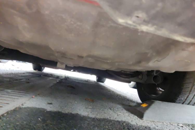Used Luxgen 5 2016 1.8T Automatic ZhiZun Model Chassis Rear