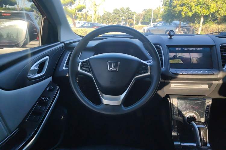 Used Luxgen 5 2016 1.8T Automatic Smart Sunroof Edition Steering Wheel