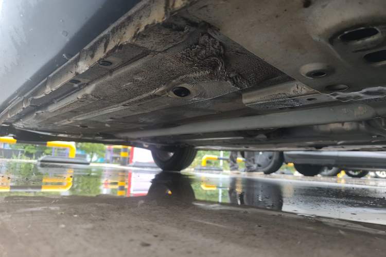 Used Luxgen 5 2016 1.8T Automatic ZhiZun Model Chassis Front Right
