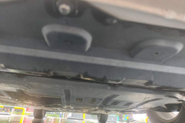 Used Luxgen 5 2016 1.8T Automatic ZhiZun Model Chassis Front