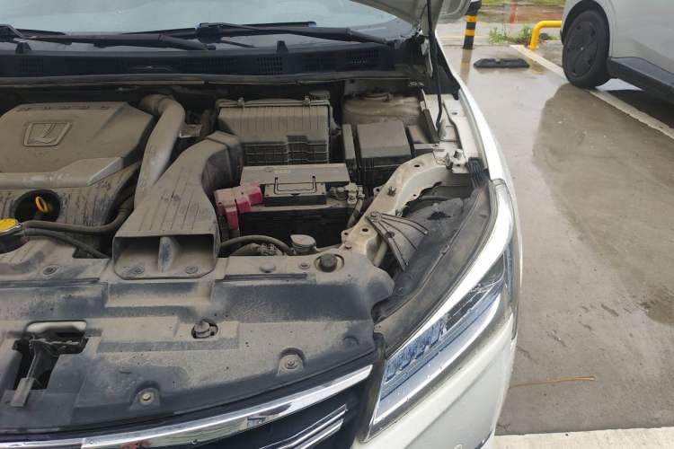 Used Luxgen 5 2016 1.8T Automatic ZhiZun Model Engine Bay Left