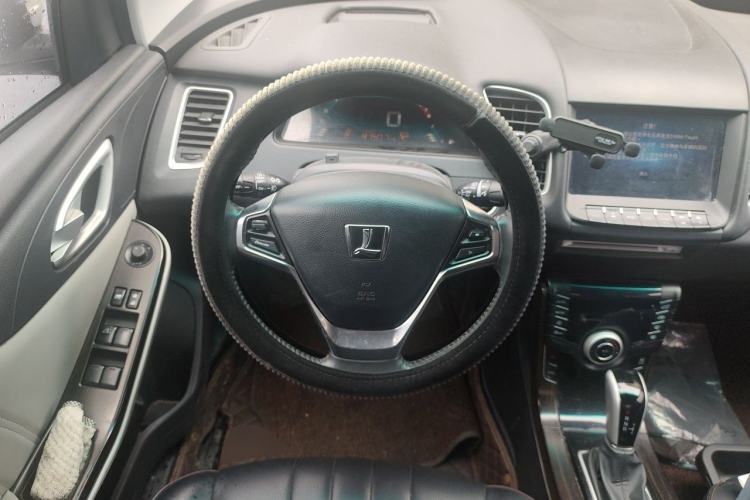 Used Luxgen 5 2016 1.8T Automatic ZhiZun Model Steering Wheel