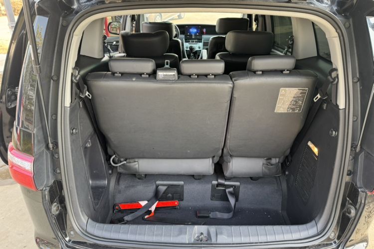 Used Luxgen Great 7 MPV 2016 2.0T Comfort Edition Interior 5