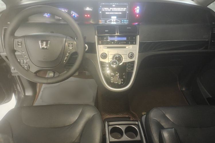 Used Luxgen Great 7 MPV 2013 2.0T Luxury Model Center Console