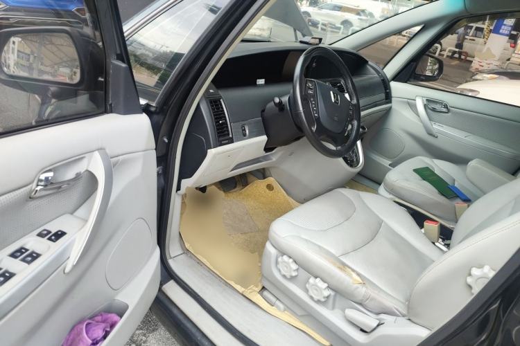 Used Luxgen Great 7 MPV 2013 2.0T Luxury Model Driver Seat