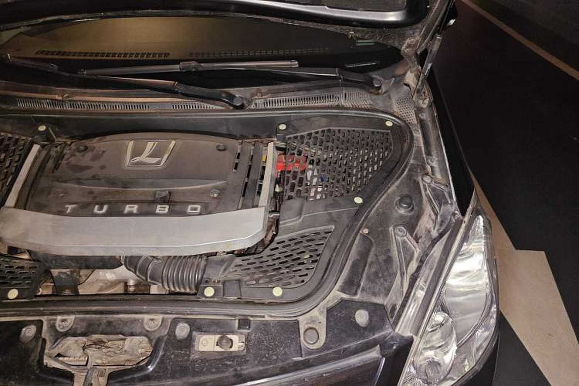 Used Luxgen Great 7 MPV 2013 2.0T Luxury Model Engine Bay Left