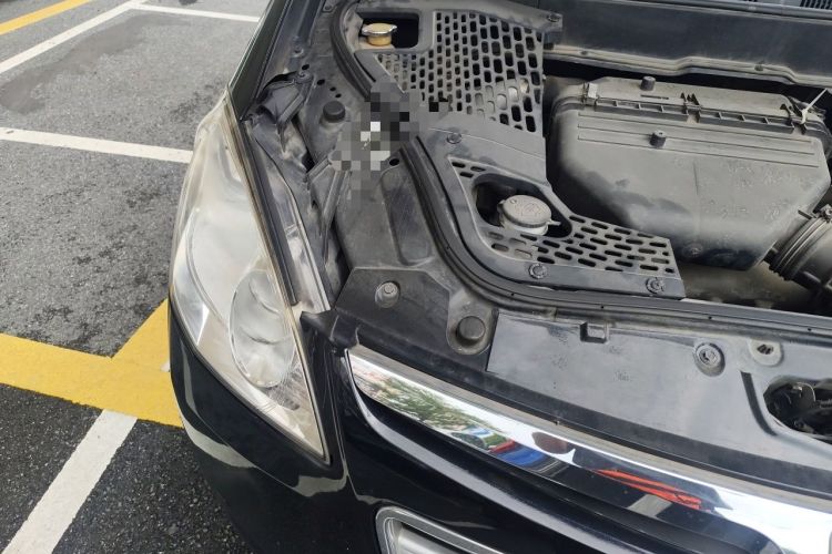 Used Luxgen Great 7 MPV 2013 2.0T Luxury Model Engine Bay Right