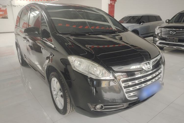 Used Luxgen Great 7 MPV 2013 2.0T Luxury Model Front Right 45 Deg
