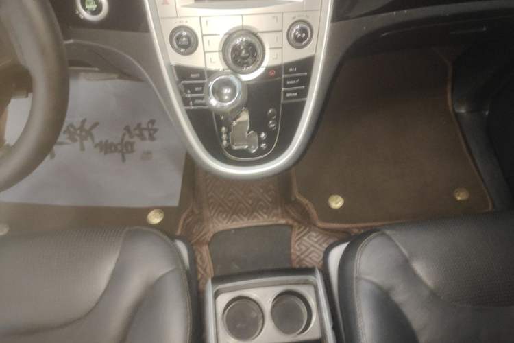 Used Luxgen Great 7 MPV 2013 2.0T Luxury Model Gear Lever