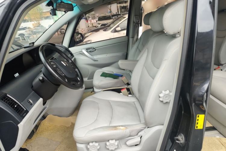 Used Luxgen Great 7 MPV 2013 2.0T Luxury Model Left Front Seat